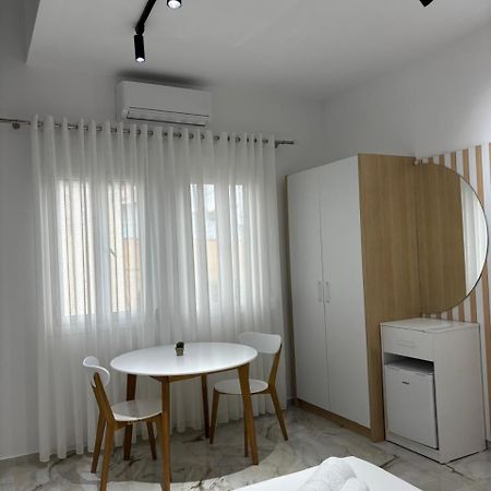 Guest House Adi Hoxha 베라트 외부 사진