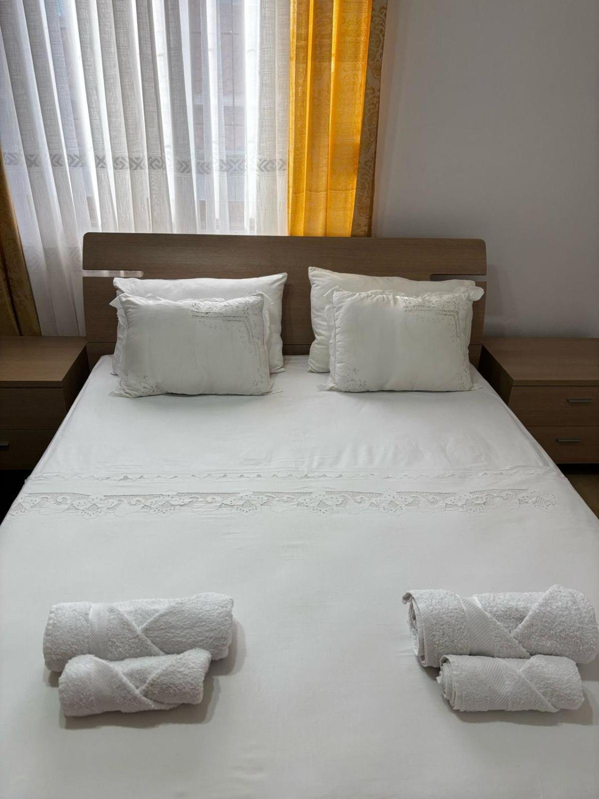 Guest House Adi Hoxha 베라트 외부 사진